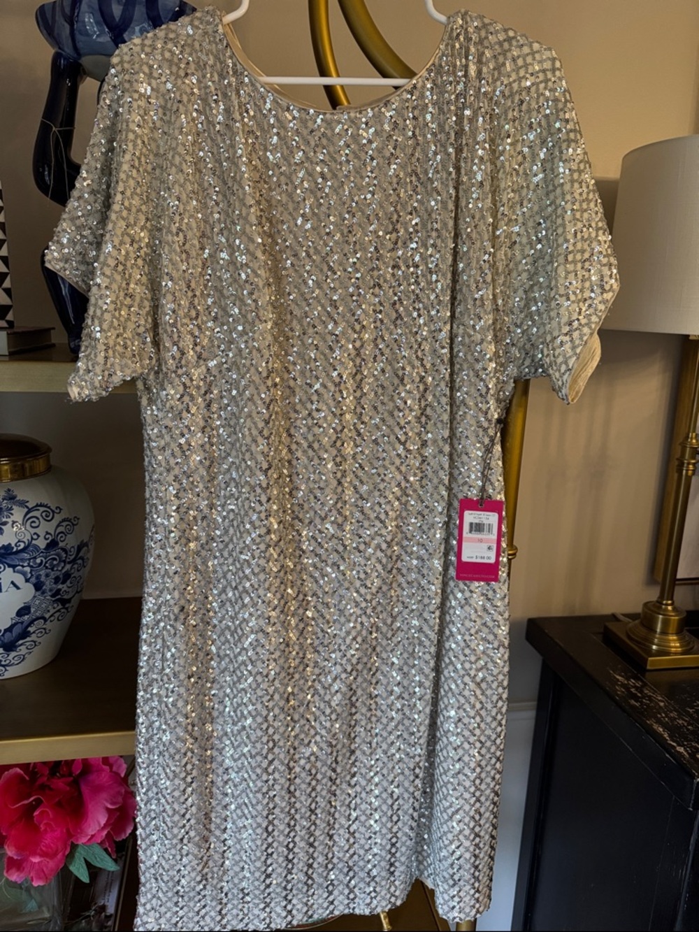 Vince Camuto Silver Sequin Short Sleeve Shift Dress